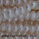 3984 centerdrilled pearl about 3-3.5mm.jpg